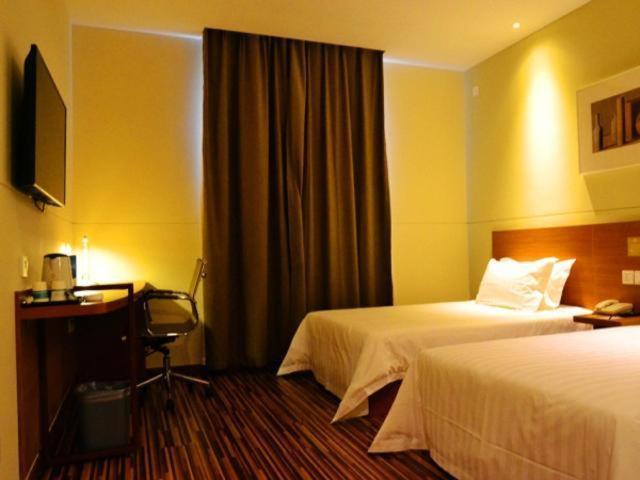 Jinjiang Inn Select Jinan Baotuquan Exterior photo